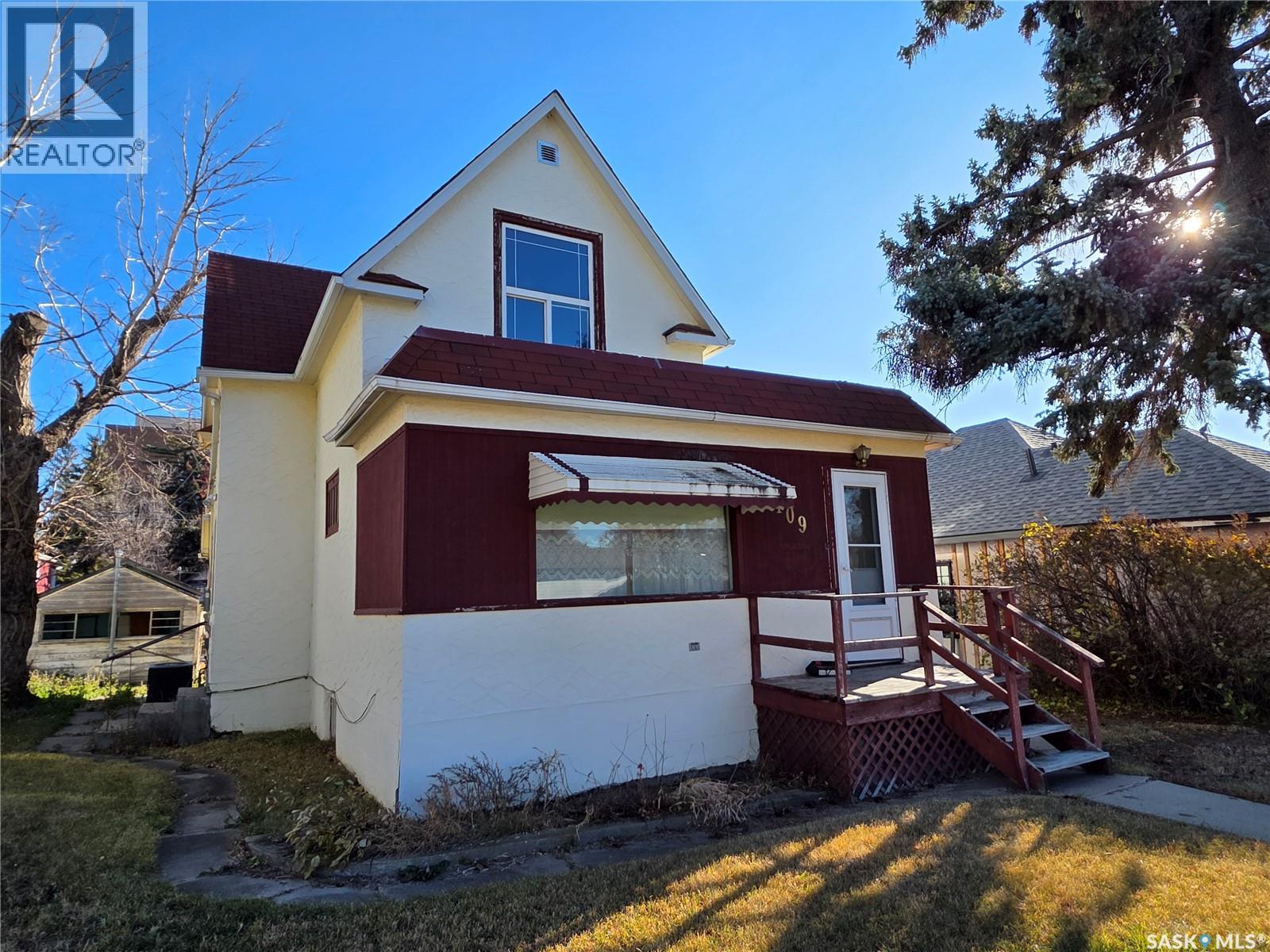 409 2nd Avenue Ne, Swift Current, Saskatchewan  S9H 2E3 - Photo 33 - SK024277