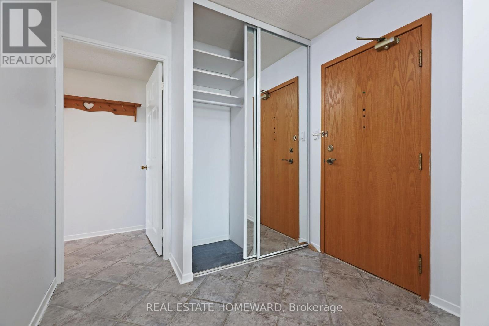 801 - 215 Wynford Drive, Toronto, Ontario  M3C 3P5 - Photo 3 - C12559038