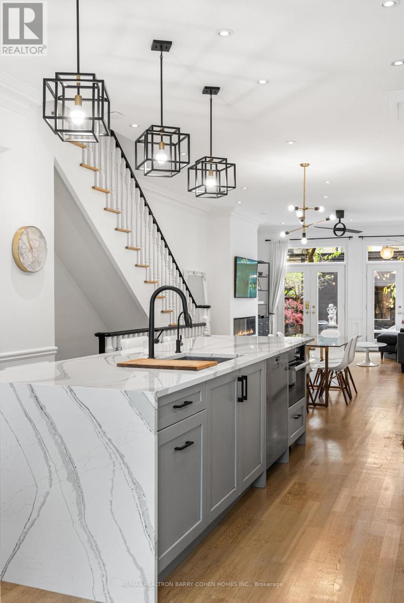 121 Davenport Road, Toronto, Ontario  M5R 1H8 - Photo 7 - C12559040