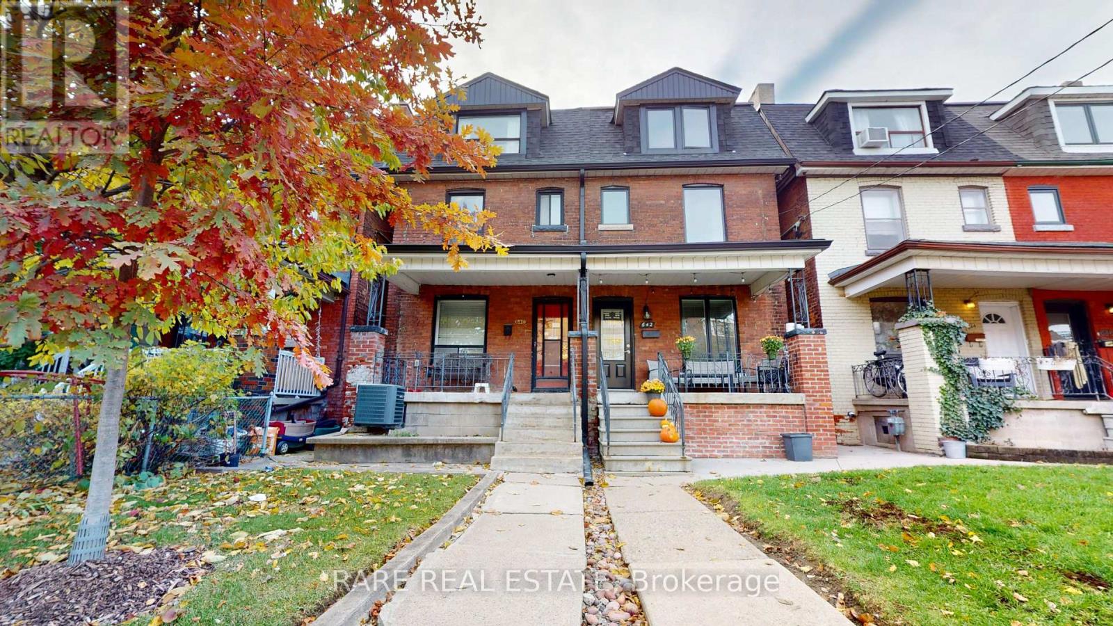 Upper - 640 Crawford Street, Toronto, Ontario  M6G 3K2 - Photo 2 - C12559050