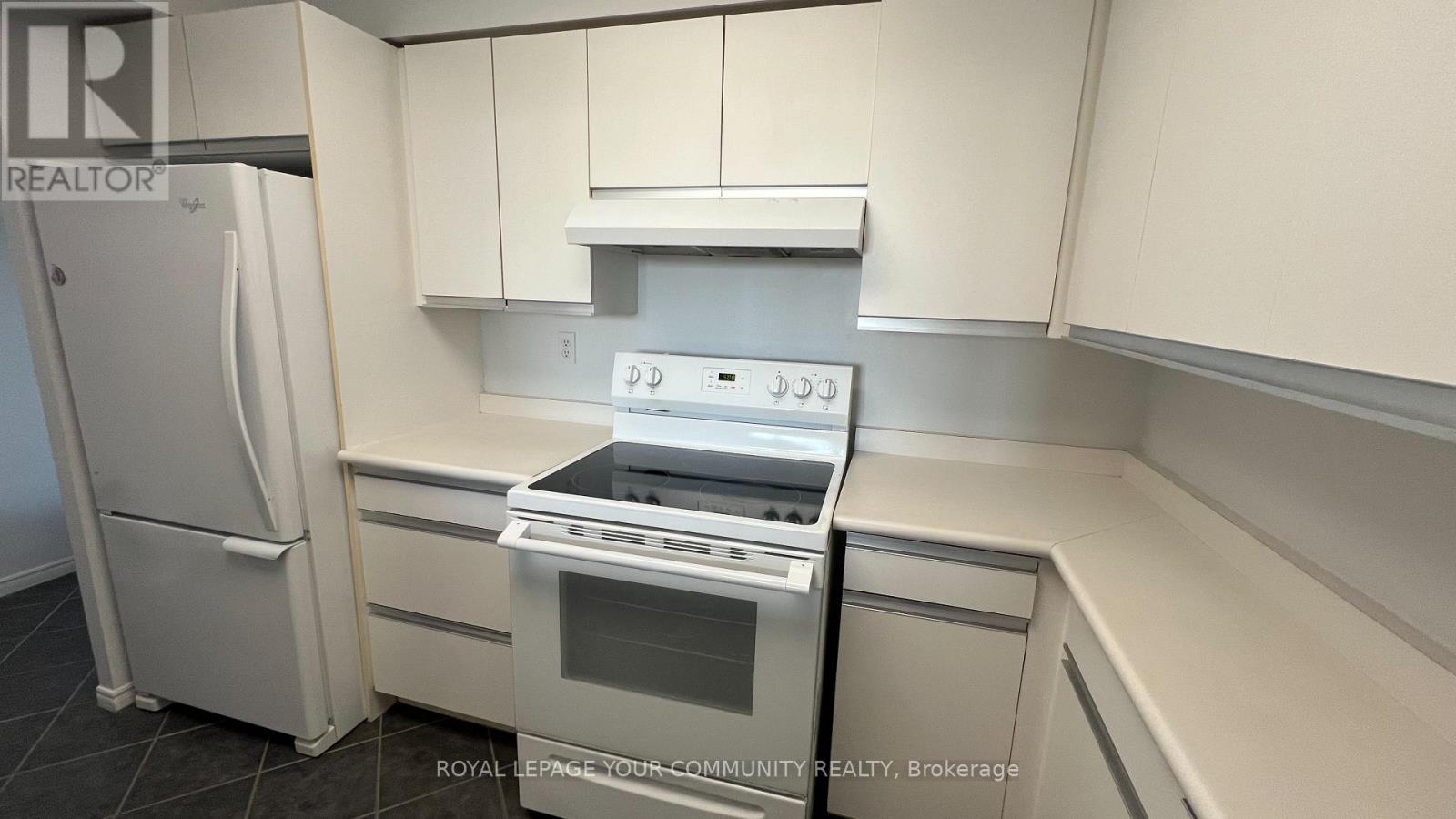 714 - 11 Thorncliffe Pk Drive, Toronto, Ontario  M4H 1P3 - Photo 11 - C12559088