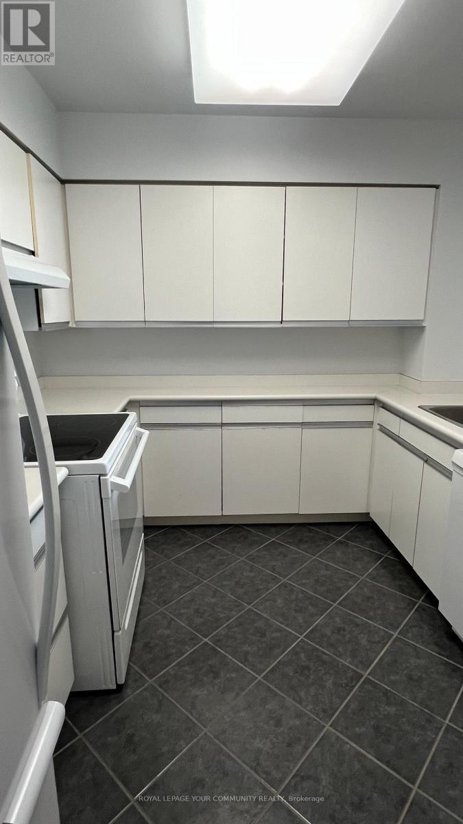 714 - 11 Thorncliffe Pk Drive, Toronto, Ontario  M4H 1P3 - Photo 3 - C12559088