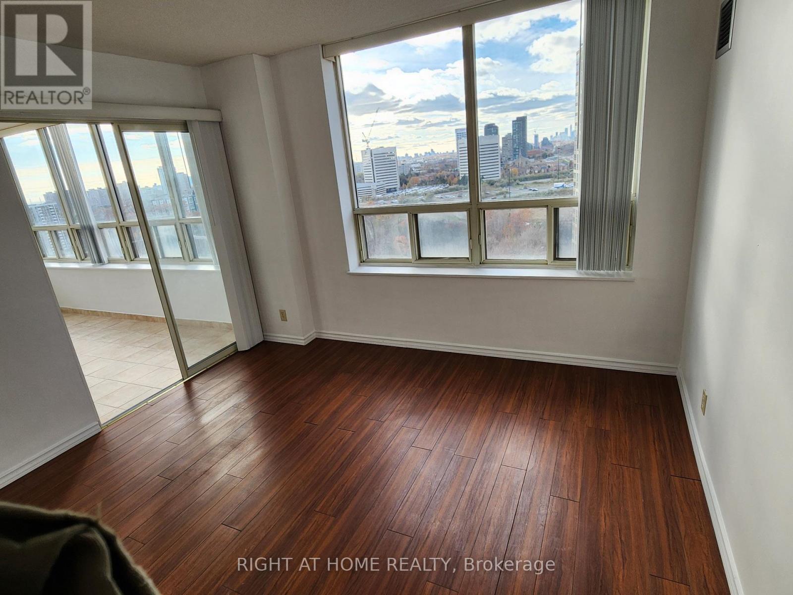 2002 - 195 Wynford Drive, Toronto, Ontario  M3C 3P3 - Photo 13 - C12559090