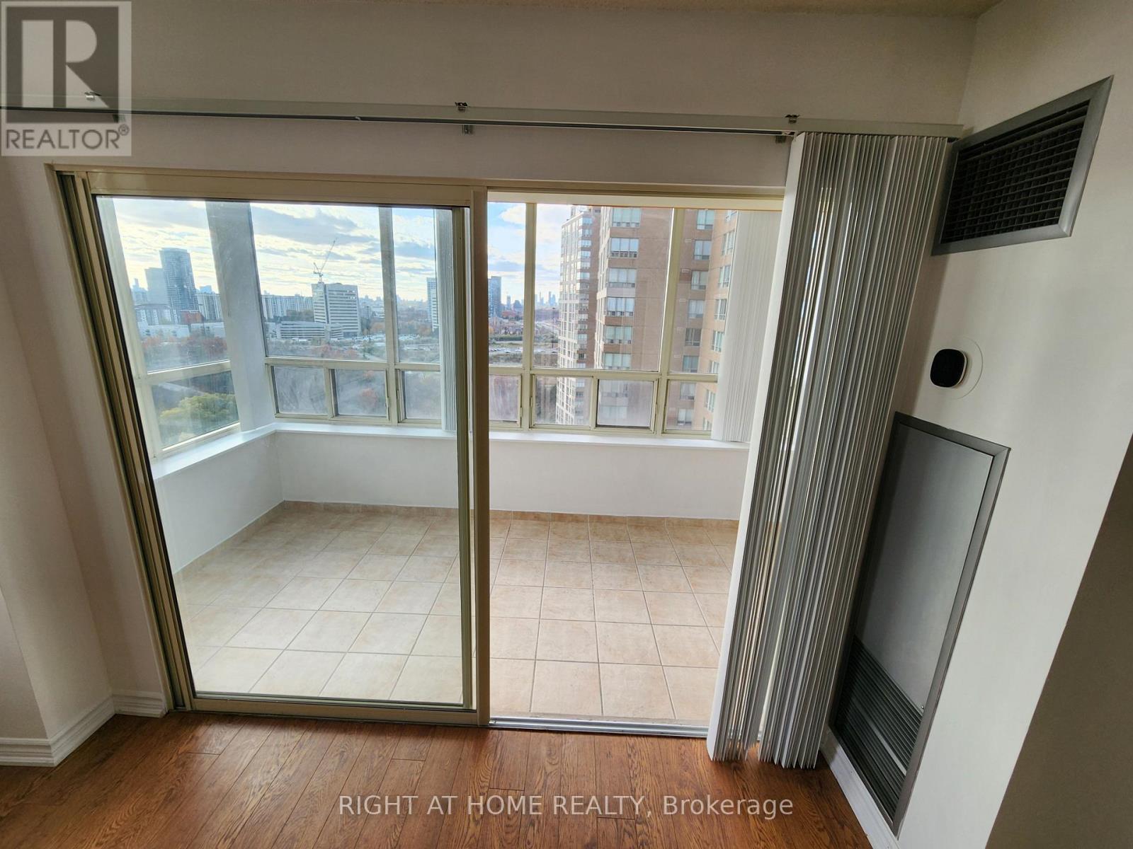 2002 - 195 Wynford Drive, Toronto, Ontario  M3C 3P3 - Photo 17 - C12559090