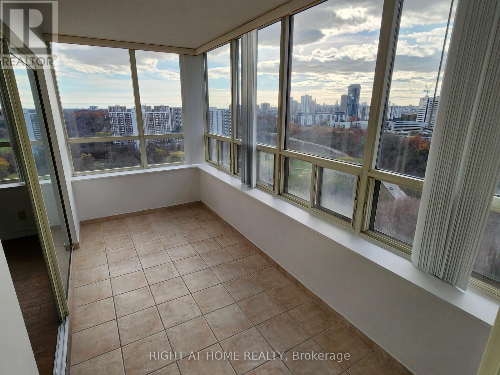 2002 - 195 Wynford Drive, Toronto, Ontario  M3C 3P3 - Photo 18 - C12559090