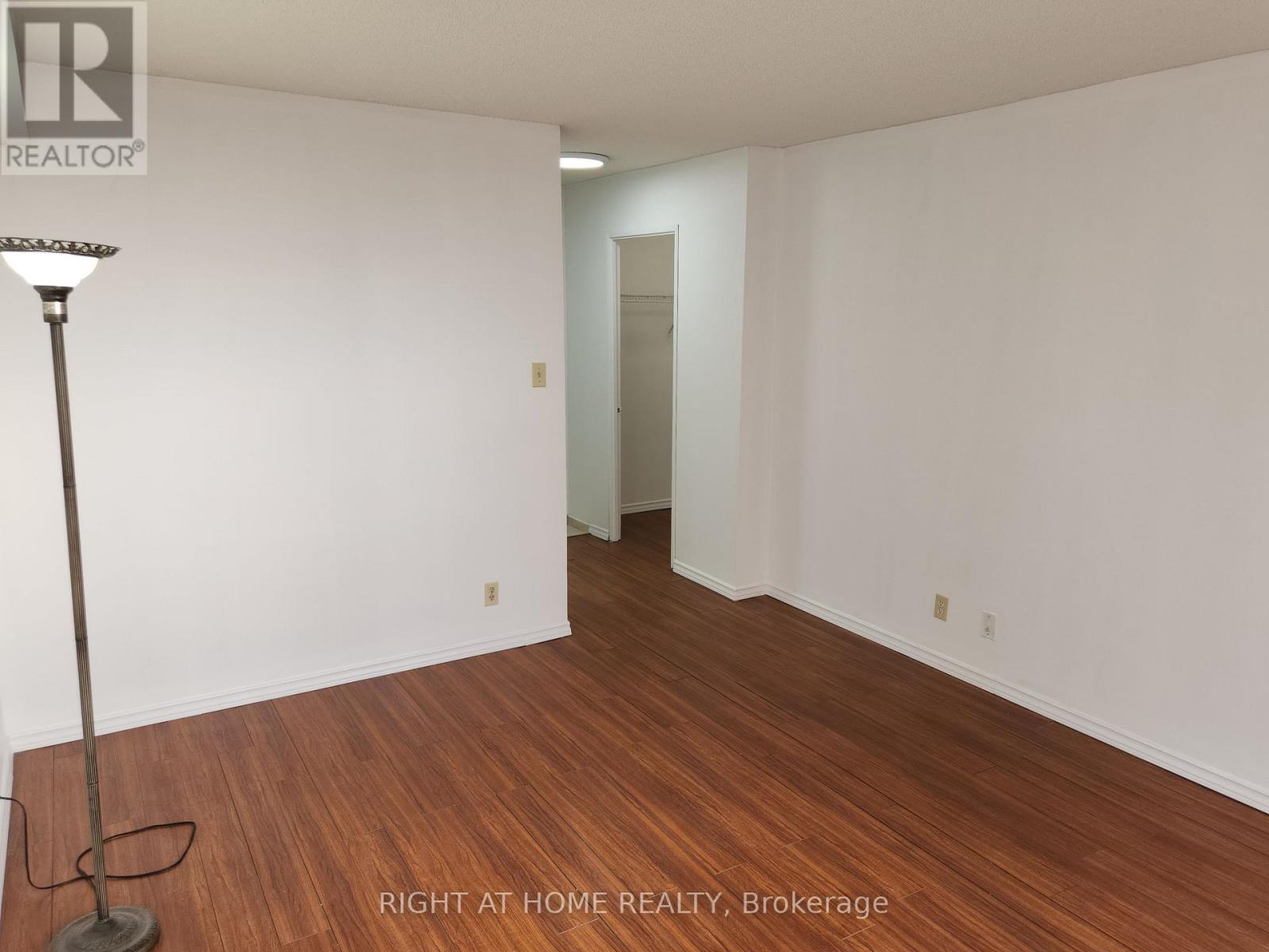 2002 - 195 Wynford Drive, Toronto, Ontario  M3C 3P3 - Photo 9 - C12559090