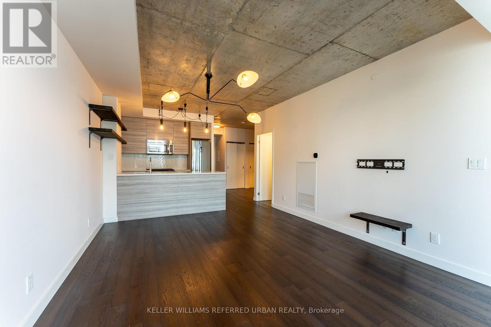 1515 - 111 Bathurst Street, Toronto, Ontario  M5V 0M9 - Photo 5 - C12559106