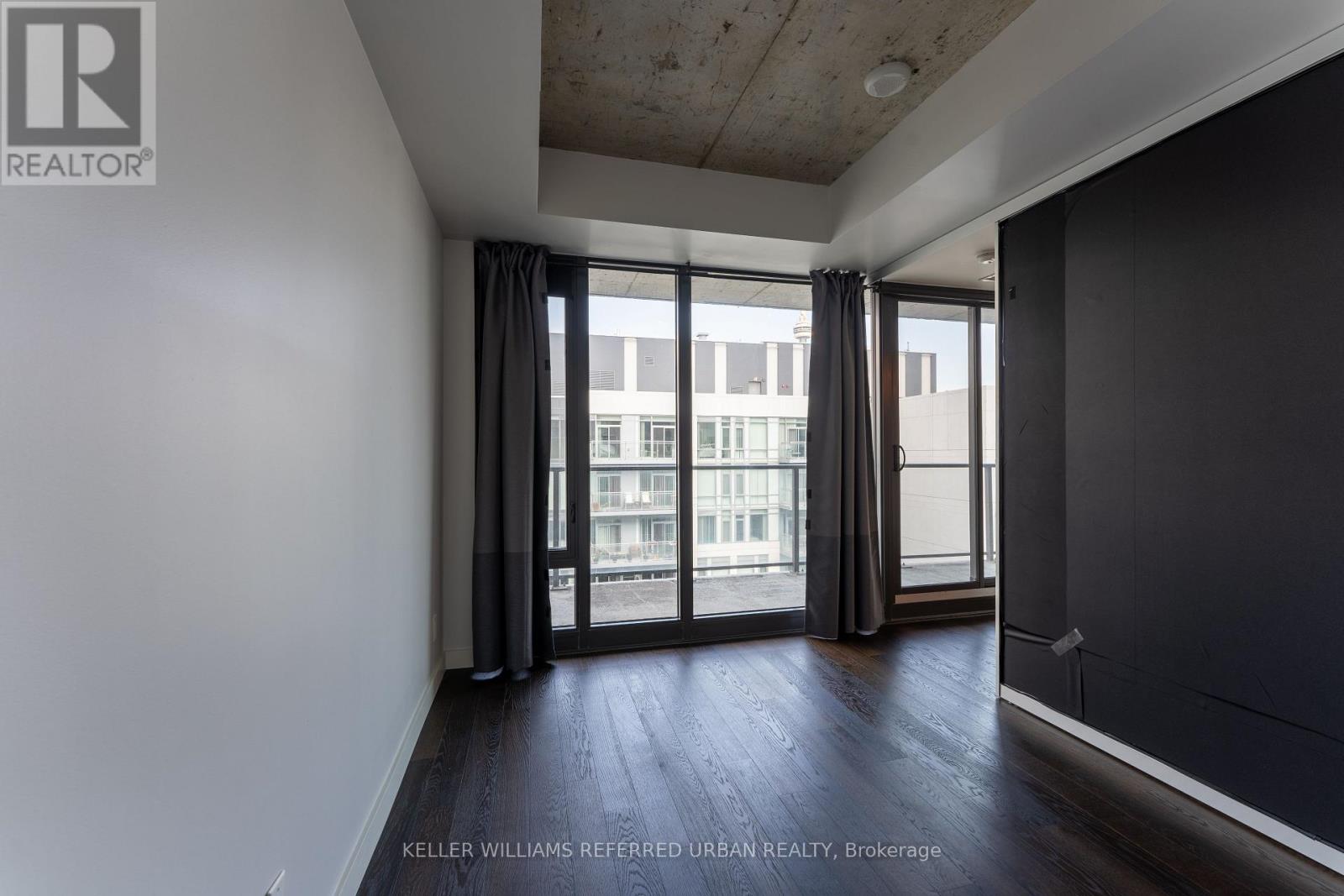 1515 - 111 Bathurst Street, Toronto, Ontario  M5V 0M9 - Photo 7 - C12559106