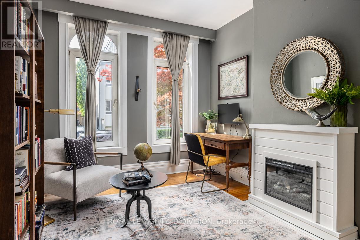 16 Boswell Avenue, Toronto, Ontario  M5R 1M4 - Photo 3 - C12559154