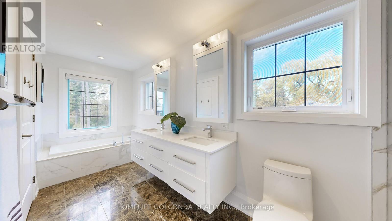 2466b Bayview Avenue, Toronto, Ontario  M2L 1A7 - Photo 32 - C12559212