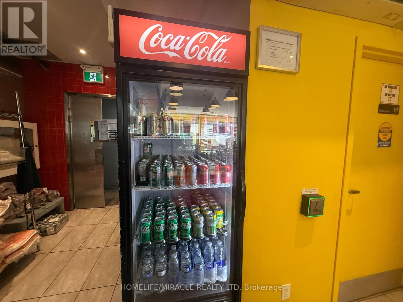 563 Yonge Street, Toronto, Ontario  M4Y 1Z2 - Photo 12 - C12559222