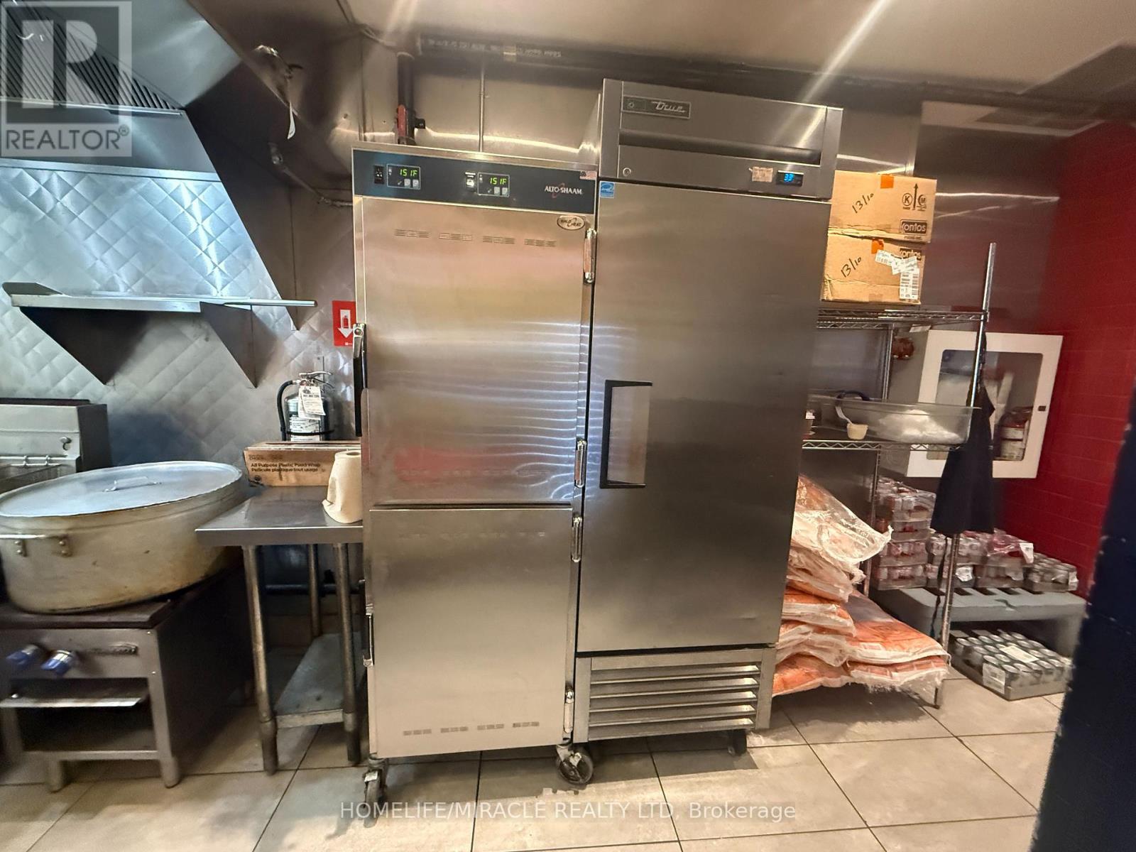 563 Yonge Street, Toronto, Ontario  M4Y 1Z2 - Photo 13 - C12559222