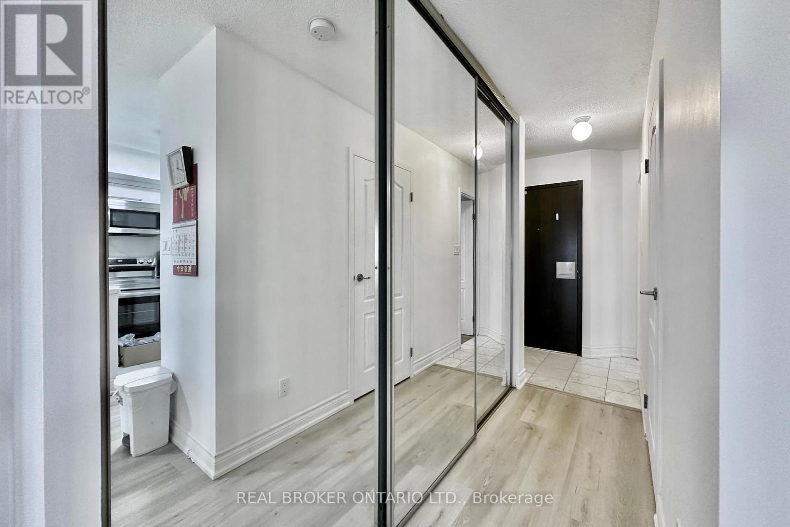 518 - 25 The Esplanade, Toronto, Ontario  M5E 1W5 - Photo 22 - C12559228