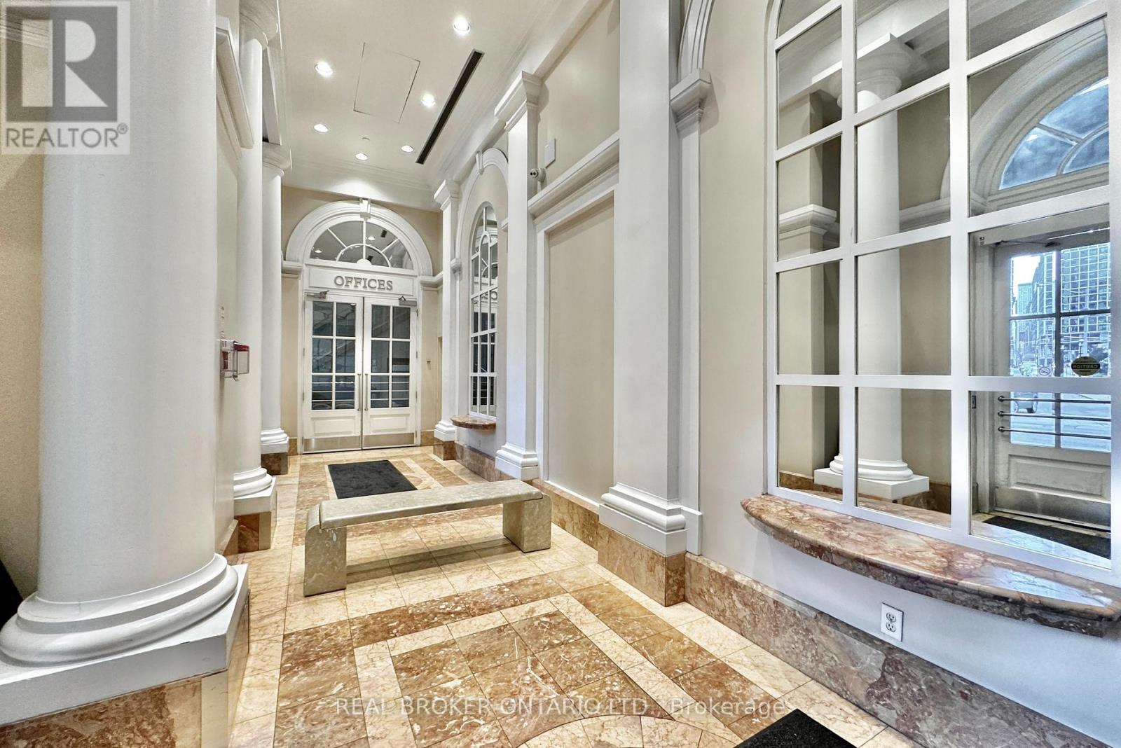 518 - 25 The Esplanade, Toronto, Ontario  M5E 1W5 - Photo 3 - C12559228