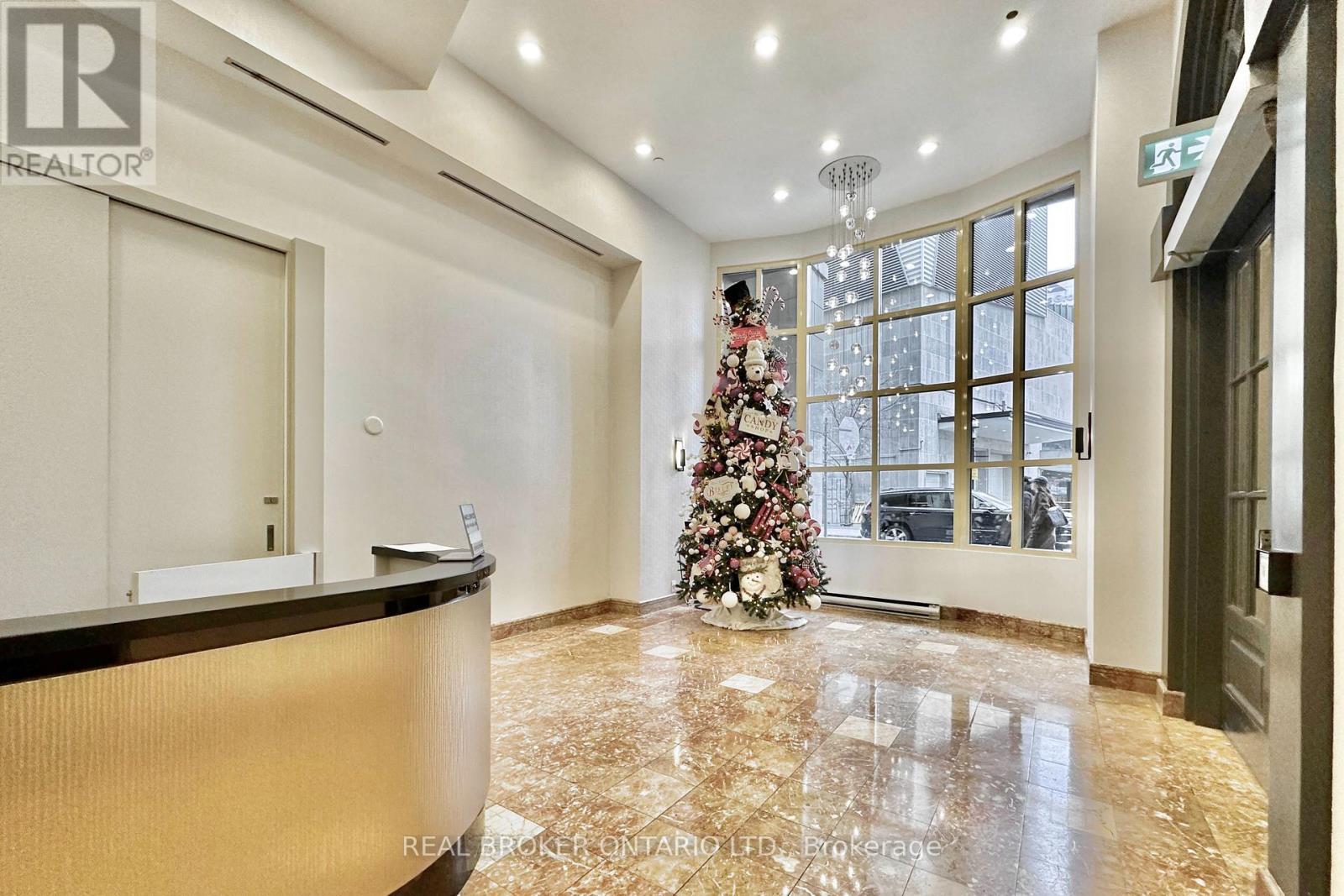 518 - 25 The Esplanade, Toronto, Ontario  M5E 1W5 - Photo 4 - C12559228