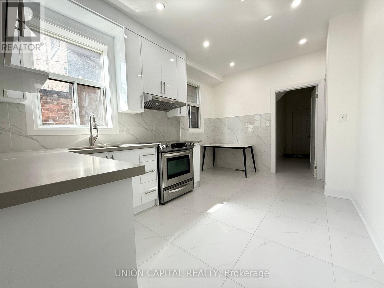 Main - 1087 Gerrard Street E, Toronto, Ontario  M4M 1Z9 - Photo 2 - E12559094