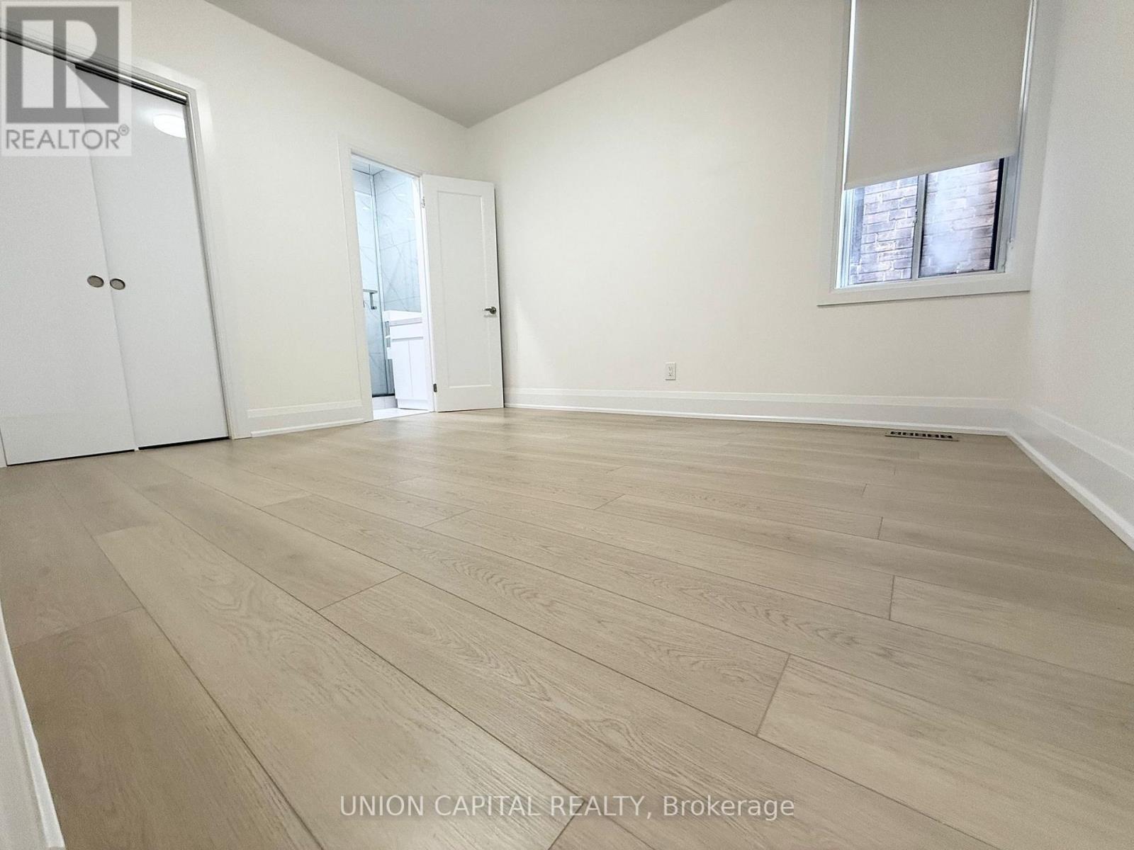 Main - 1087 Gerrard Street E, Toronto, Ontario  M4M 1Z9 - Photo 4 - E12559094