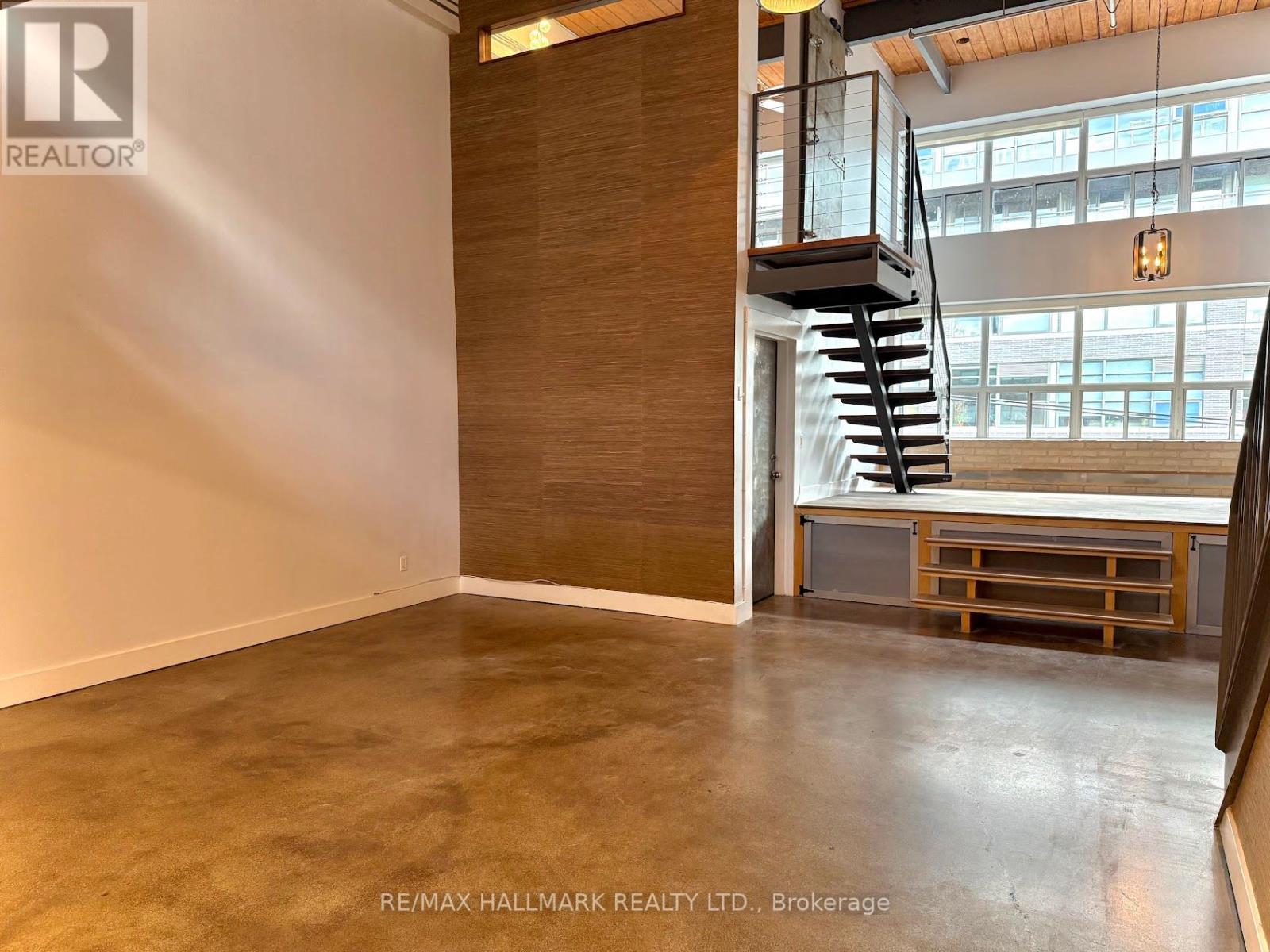 221 - 1173 Dundas Street E, Toronto, Ontario  M4M 3P1 - Photo 2 - E12559114