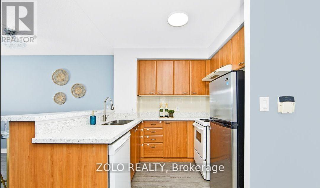 2708 - 36 Lee Centre Drive, Toronto, Ontario  M1H 3K2 - Photo 8 - E12559126