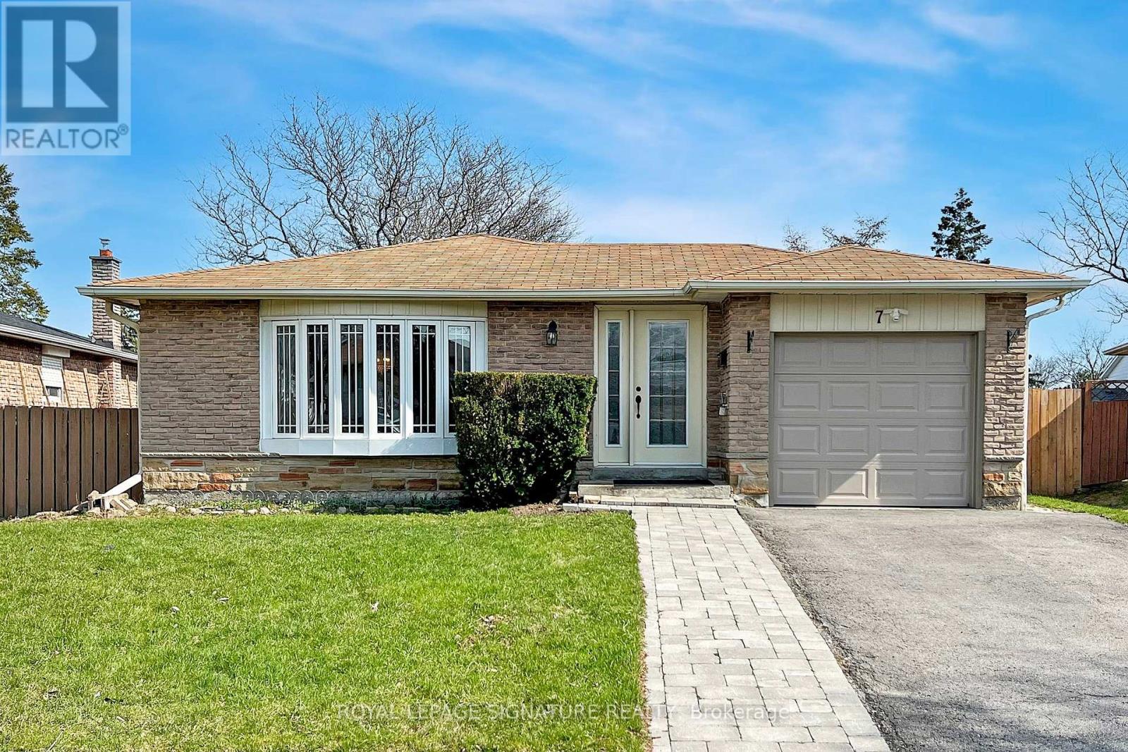 BSMT - 7 BOUNDY CRESCENT, Toronto, Ontario