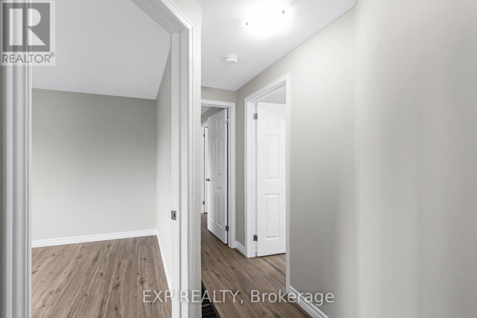 52 Corner Brook Trail, Innisfil, Ontario  L9S 1N6 - Photo 17 - N12559048