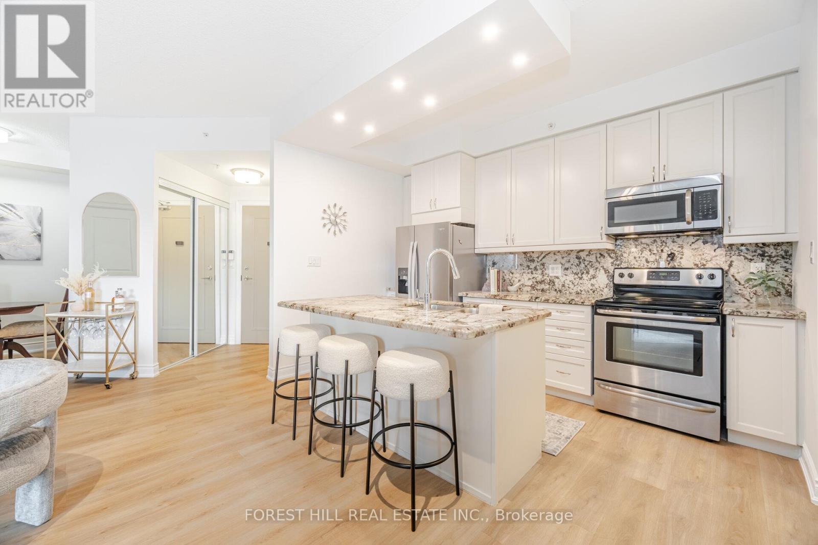 220 - 2396 Major Mackenzie Drive W, Vaughan, Ontario  L6A 4Y1 - Photo 6 - N12559062