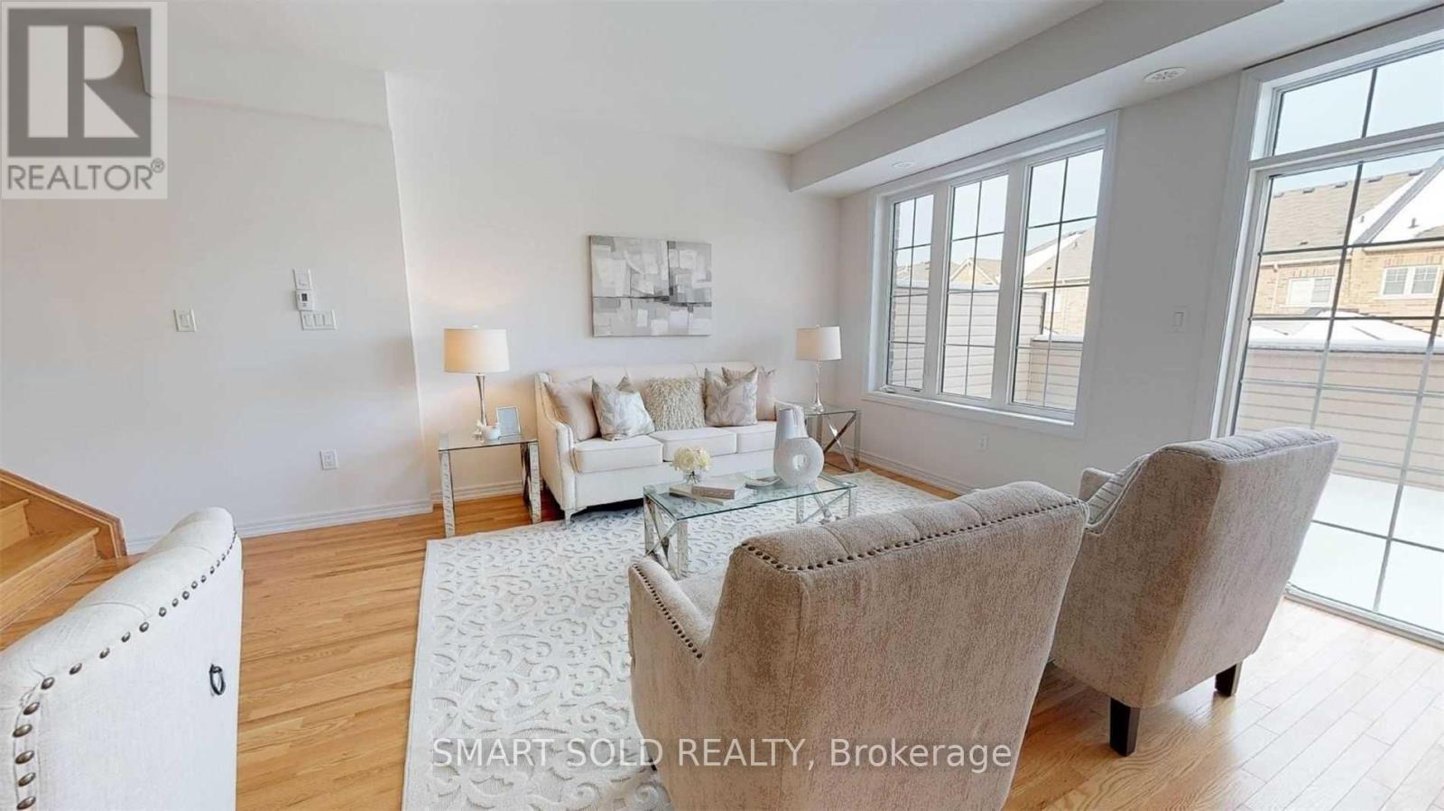 17 Jaffna Lane, Markham, Ontario  L6C 1N7 - Photo 4 - N12559074