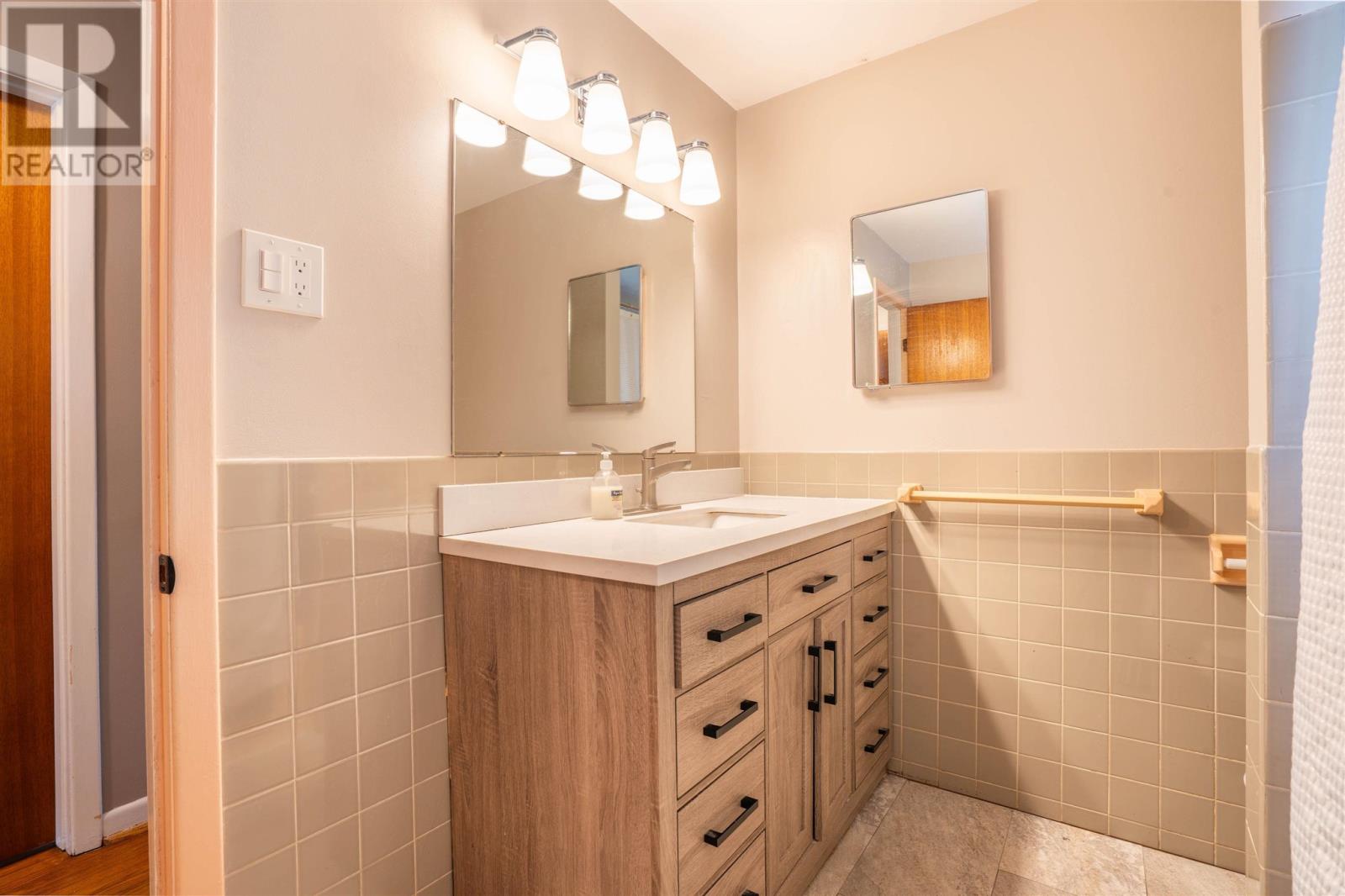 28 Princess Cres, Sault Ste. Marie, Ontario  P6B 3P3 - Photo 17 - SM253238