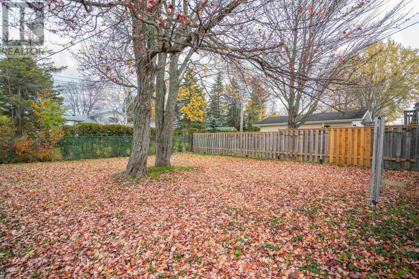 28 Princess Cres, Sault Ste. Marie, Ontario  P6B 3P3 - Photo 33 - SM253238