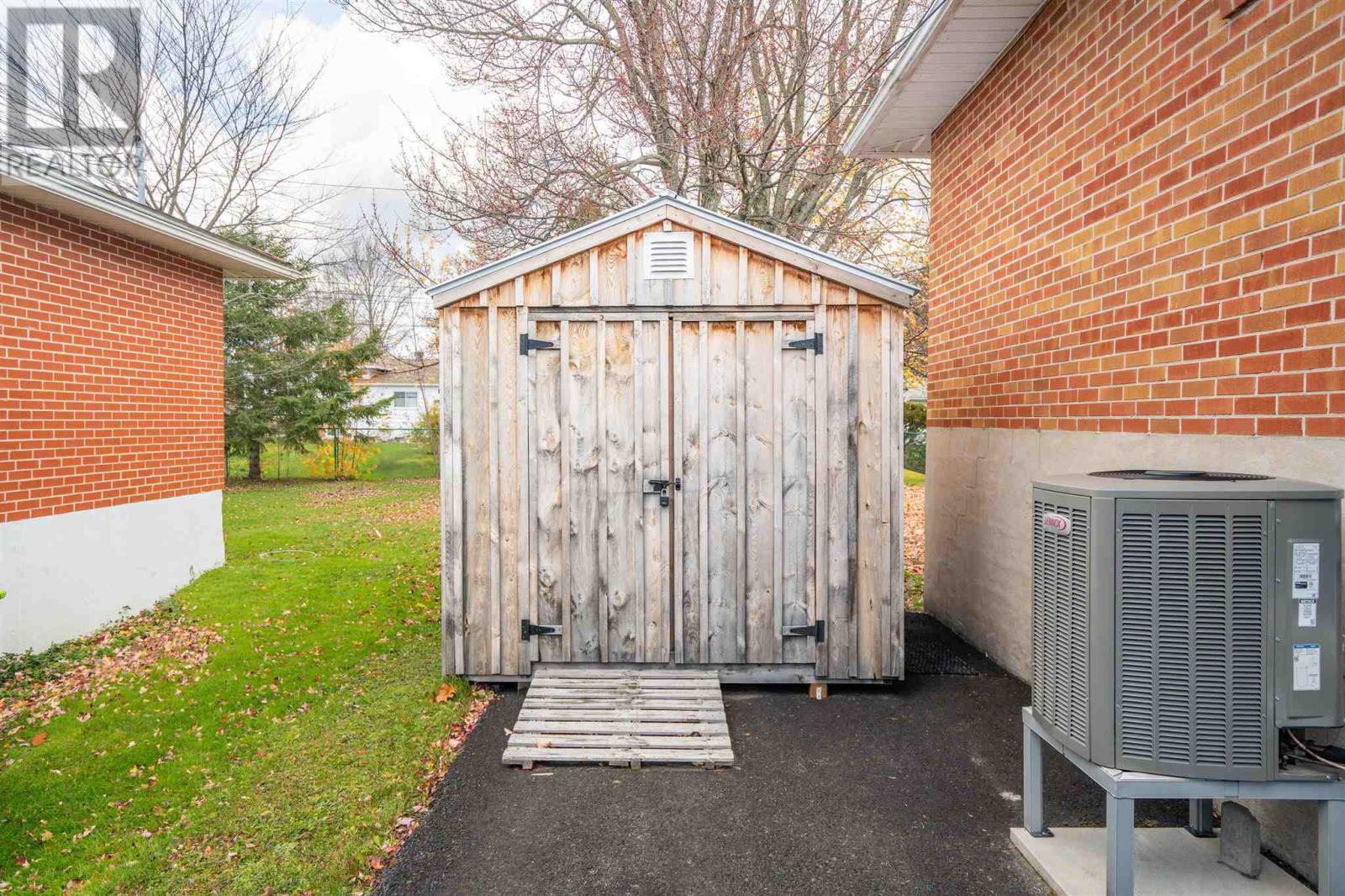 28 Princess Cres, Sault Ste. Marie, Ontario  P6B 3P3 - Photo 29 - SM253238