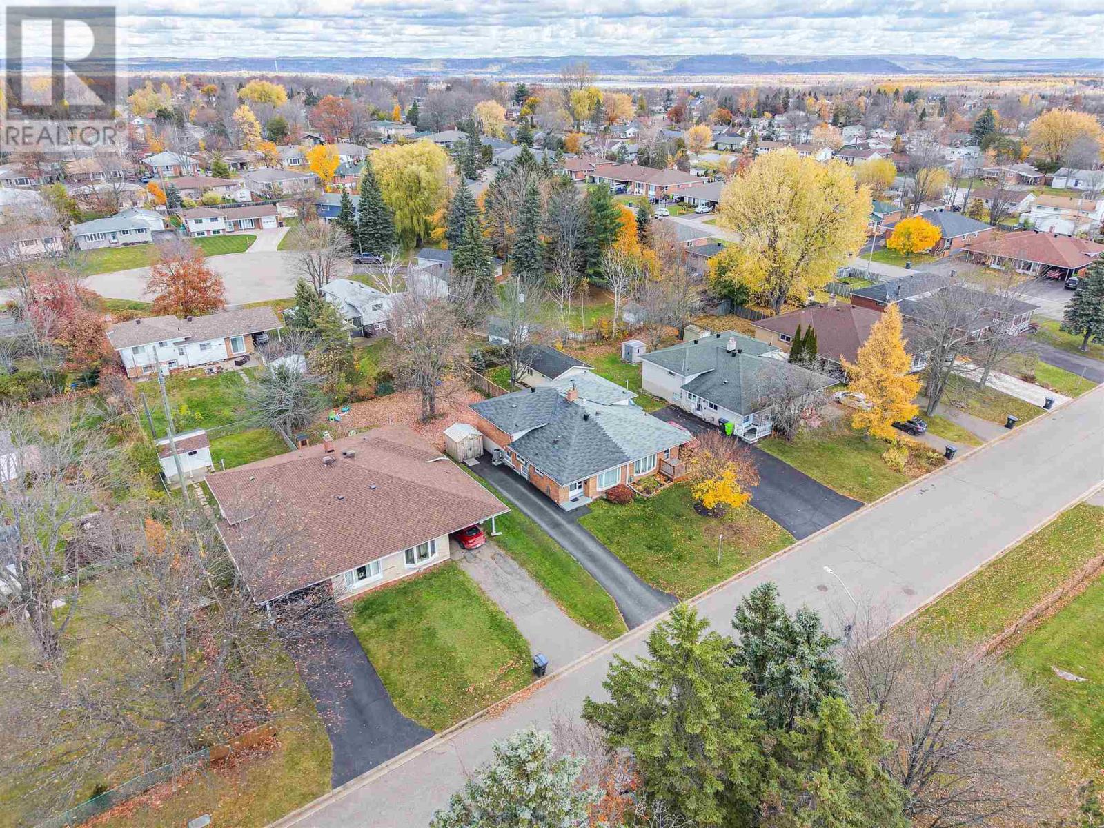 28 Princess Cres, Sault Ste. Marie, Ontario  P6B 3P3 - Photo 32 - SM253238