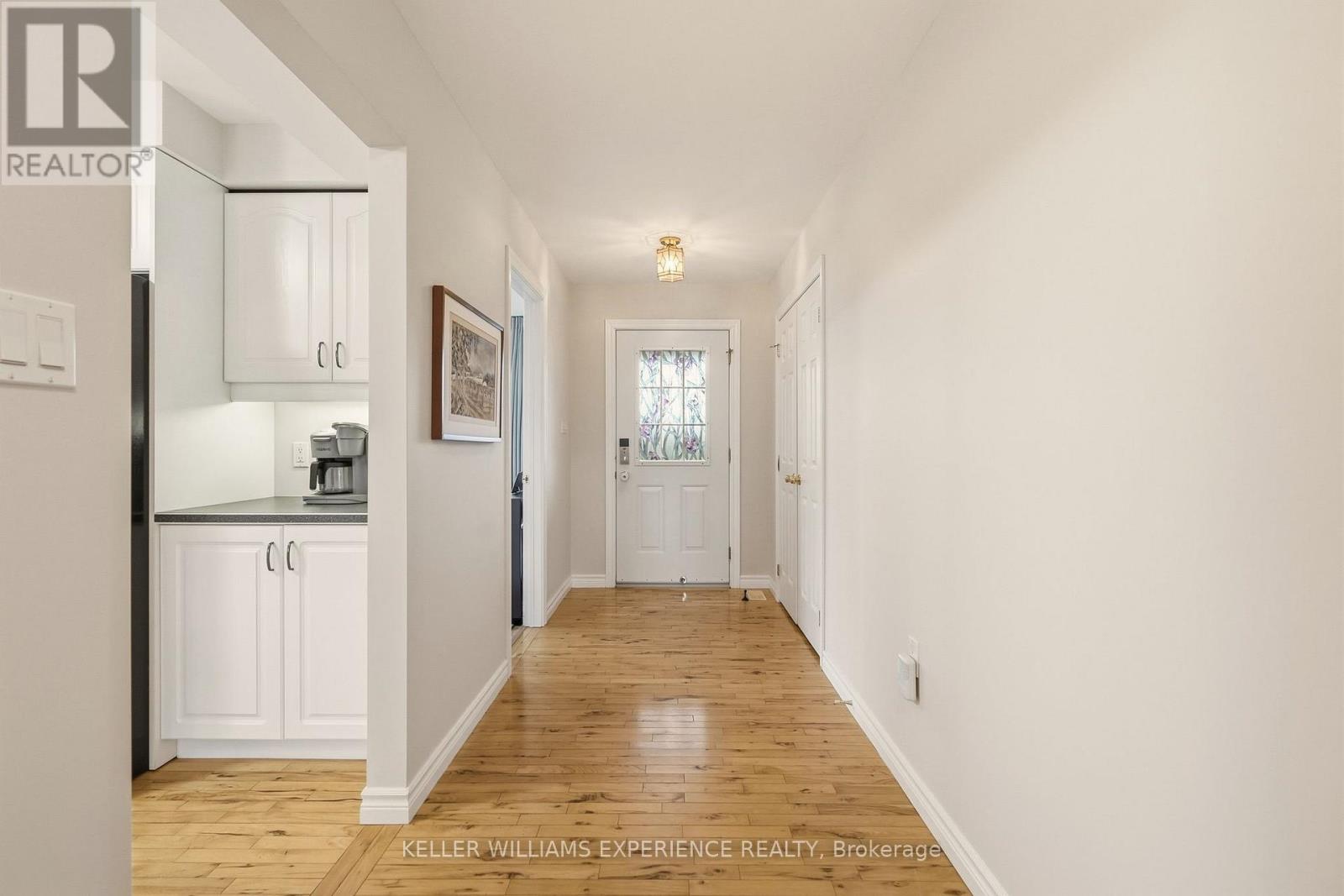 107 Simcoe Road, Ramara, Ontario  L0K 1B0 - Photo 4 - S12559148