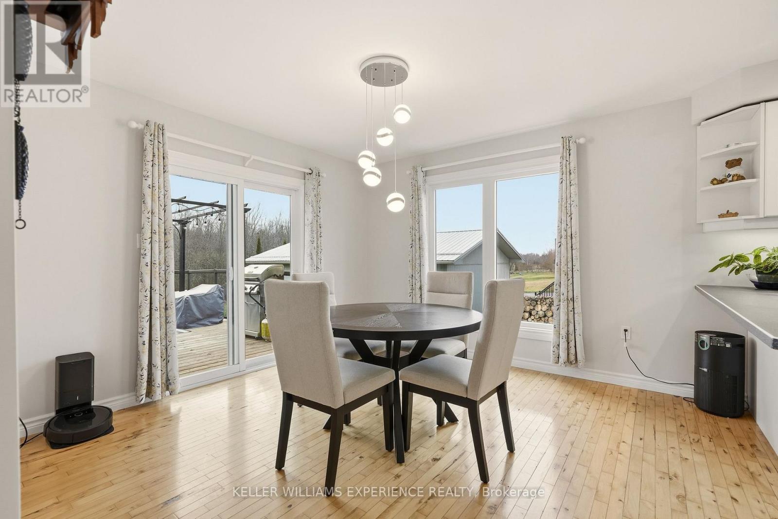 107 Simcoe Road, Ramara, Ontario  L0K 1B0 - Photo 9 - S12559148