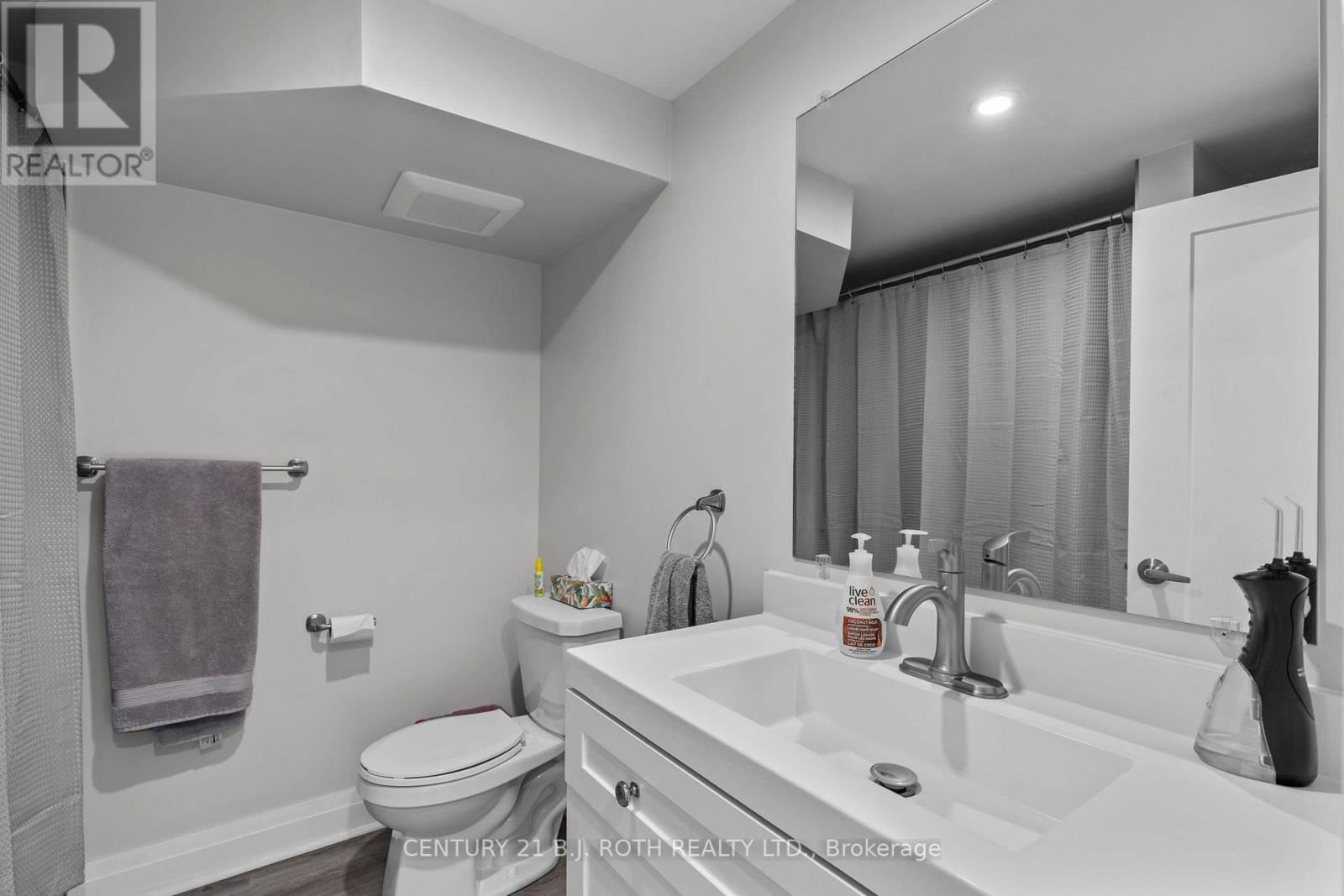 215 Rose Street, Barrie, Ontario  L4M 2T8 - Photo 13 - S12559198