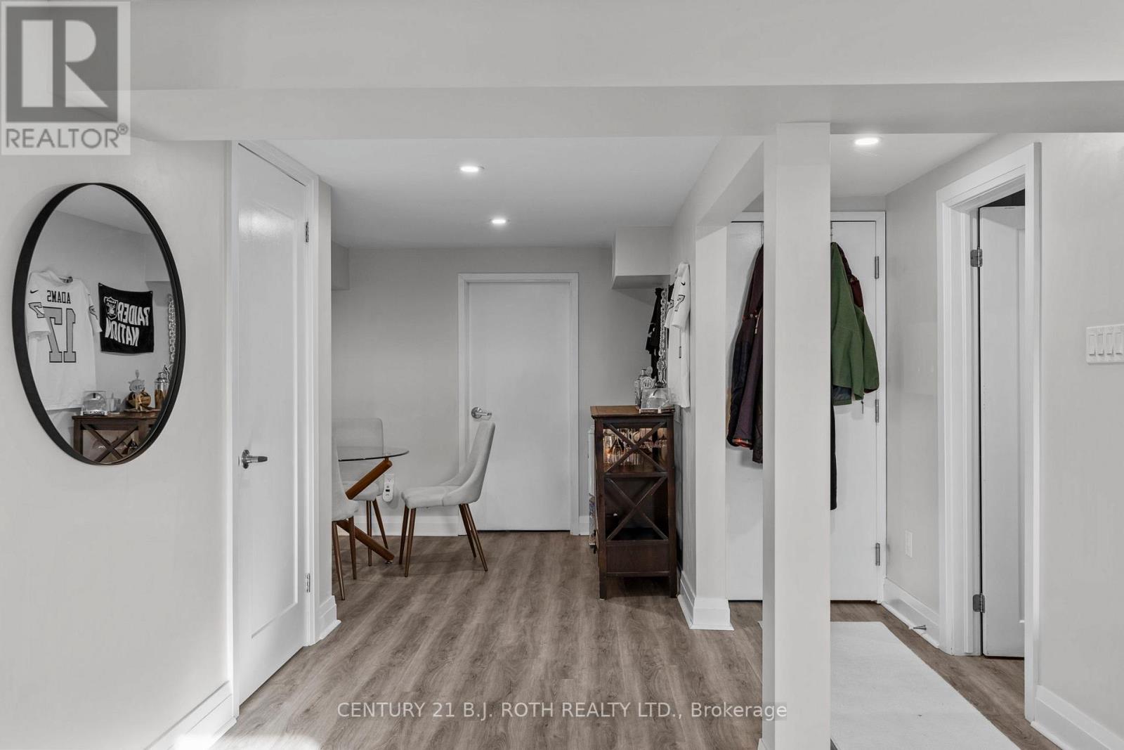 215 Rose Street, Barrie, Ontario  L4M 2T8 - Photo 4 - S12559198