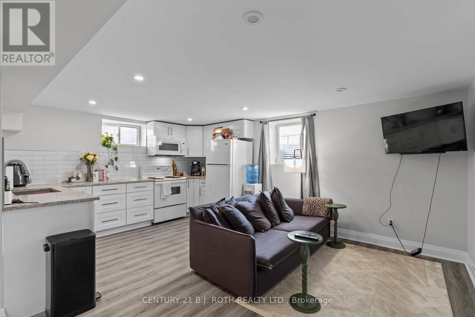 215 Rose Street, Barrie, Ontario  L4M 2T8 - Photo 6 - S12559198