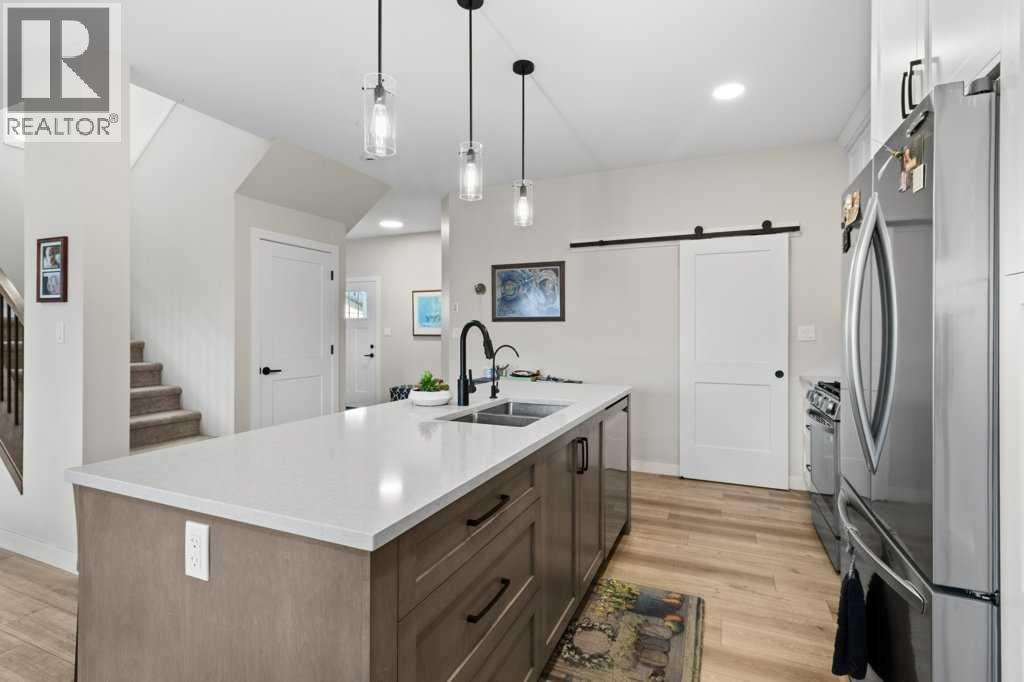 85 Crestview Boulevard, Sylvan Lake, Alberta  T4S 0N7 - Photo 6 - A2269320