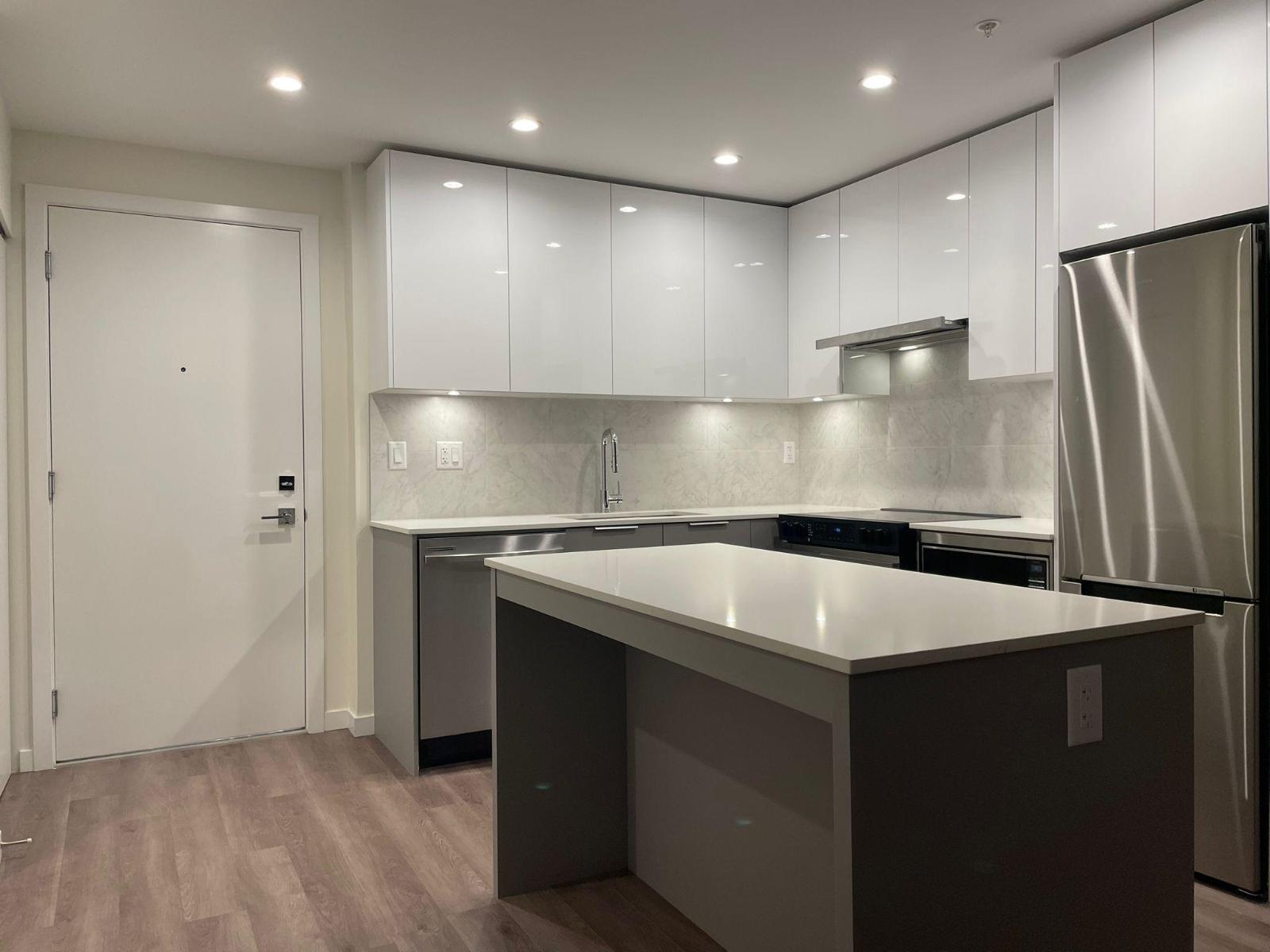 306 14257 103a Avenue, Surrey, British Columbia  V3T 1T1 - Photo 2 - R3068203