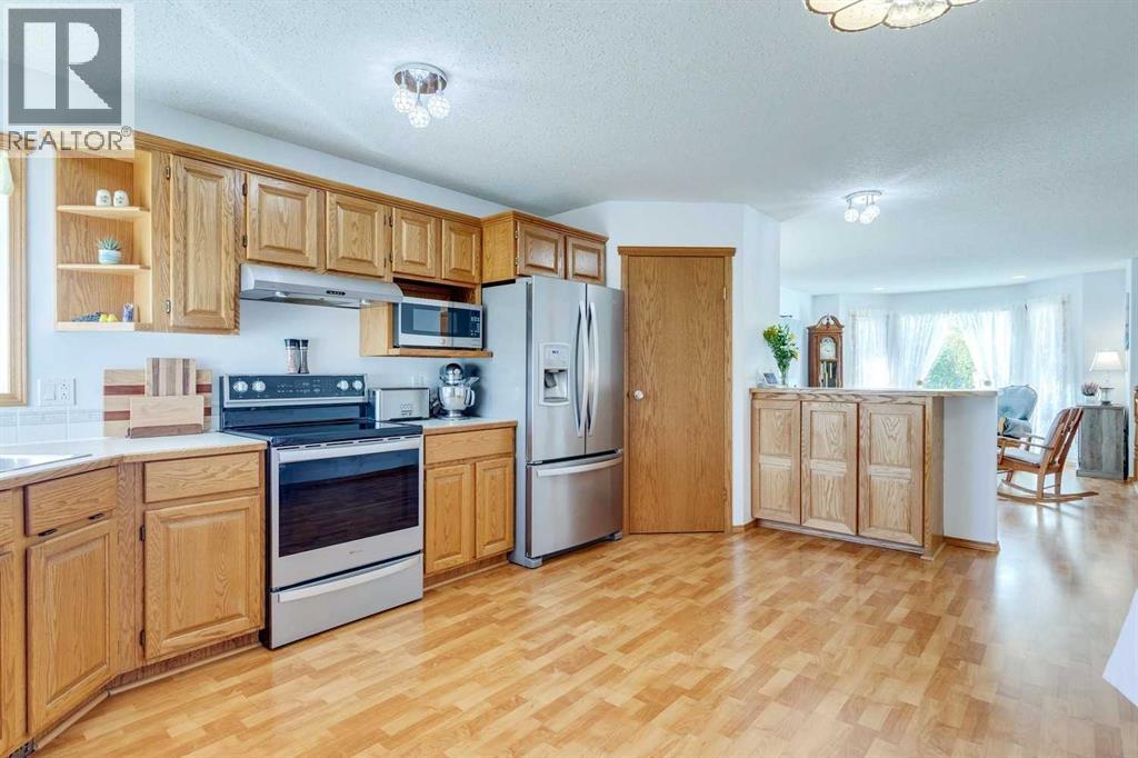 18 Cambridge Drive, Carbon, Alberta  T0M 0L0 - Photo 13 - A2257816