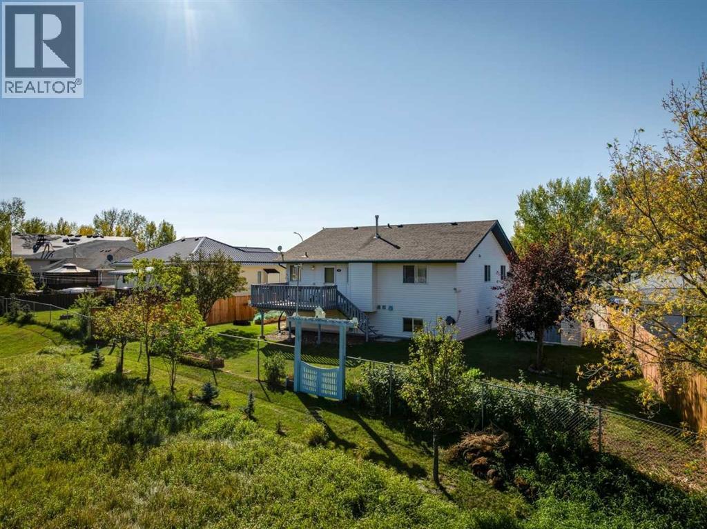 18 Cambridge Drive, Carbon, Alberta  T0M 0L0 - Photo 42 - A2257816
