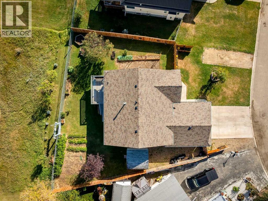 18 Cambridge Drive, Carbon, Alberta  T0M 0L0 - Photo 46 - A2257816