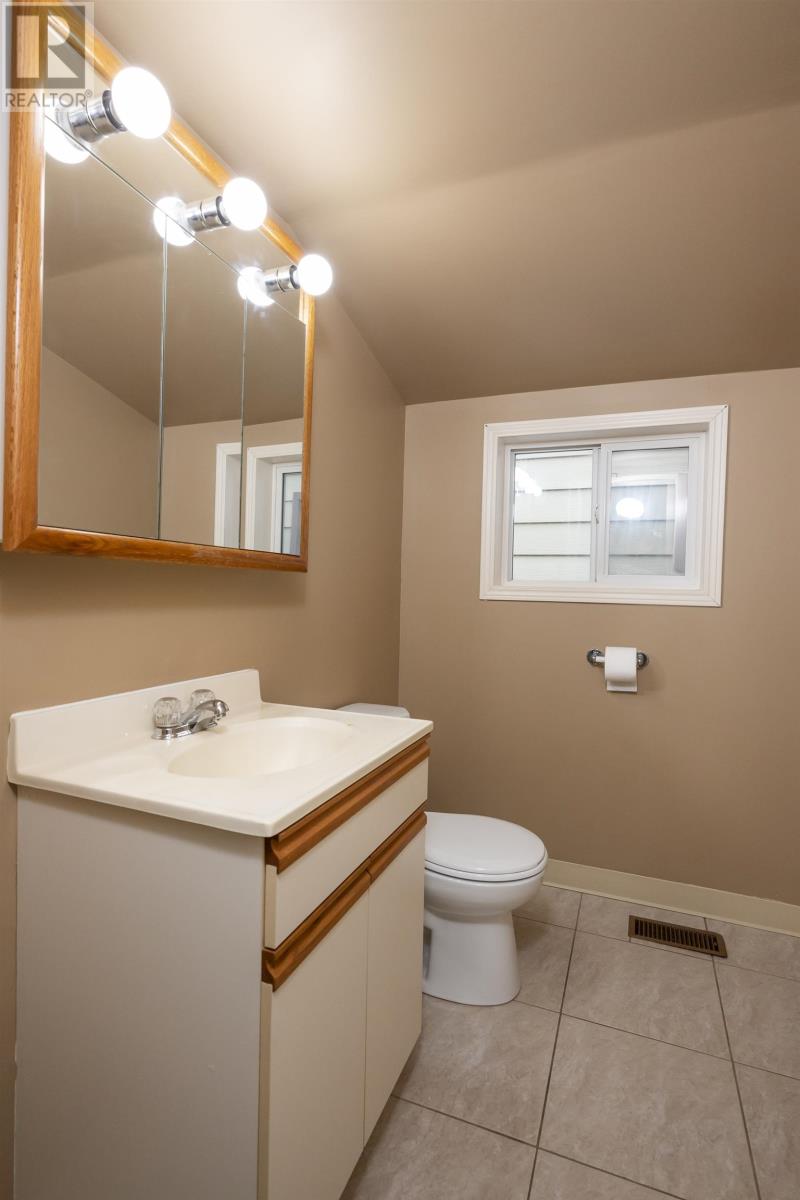 126 Heron St, Thunder Bay, Ontario  P7C 2M3 - Photo 9 - TB253289