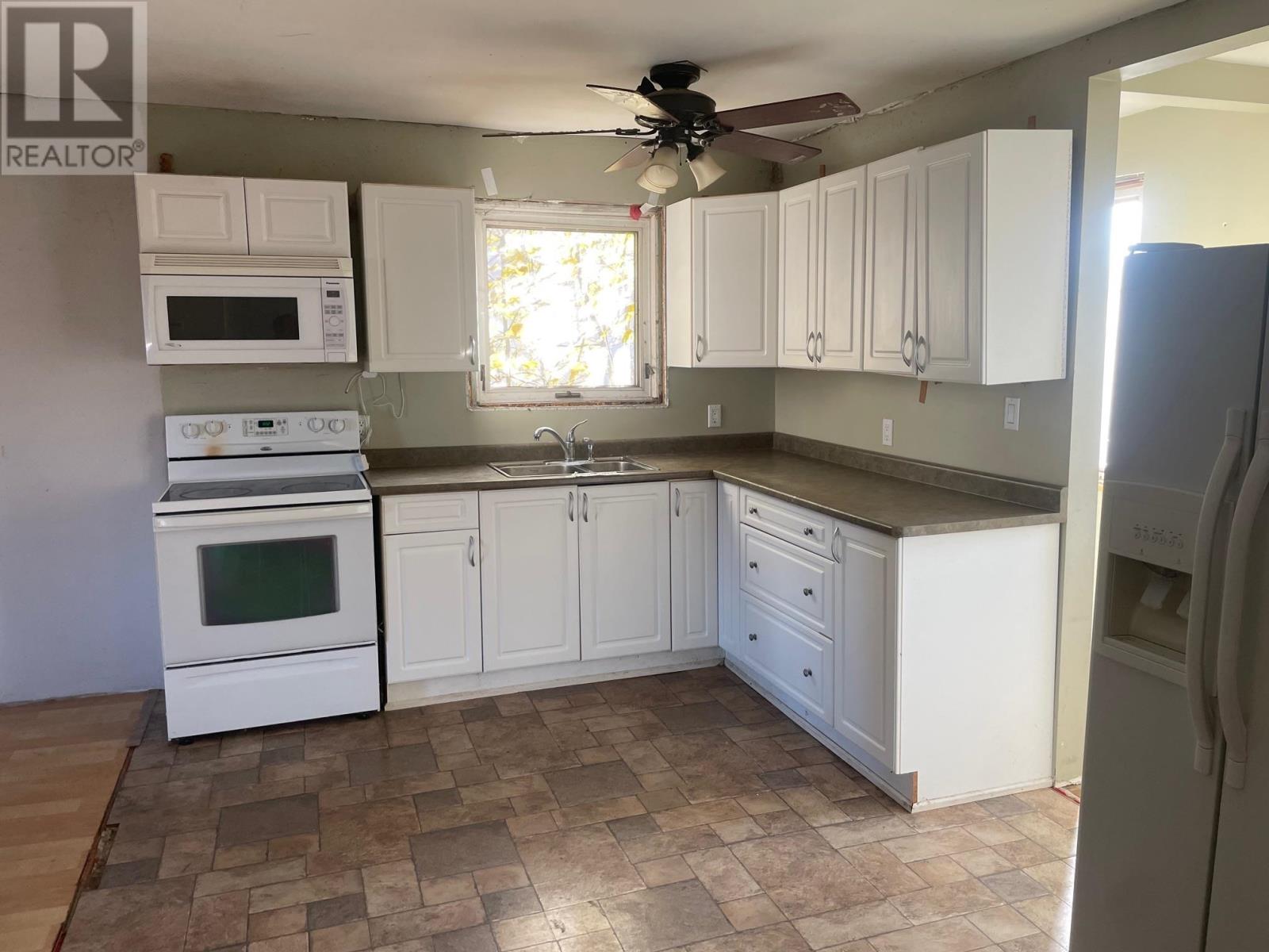 808 Mary St W, Thunder Bay, Ontario  P7E 4L8 - Photo 3 - TB253473