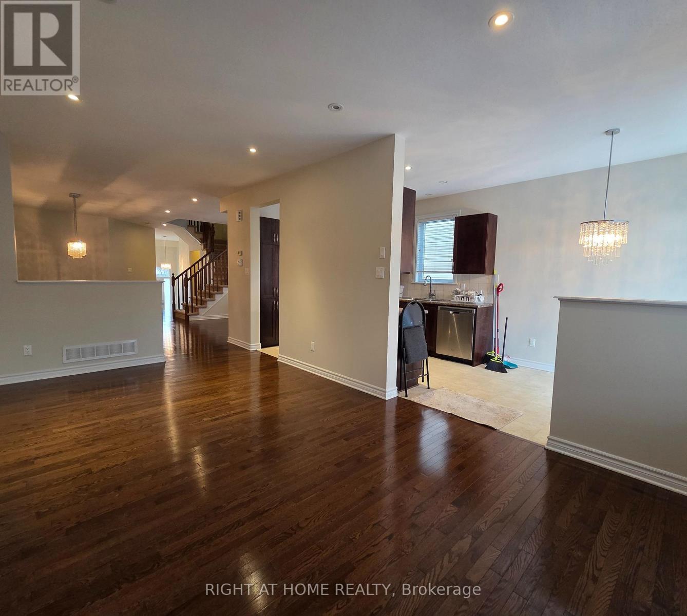 322 Kippen Place, Ottawa, Ontario  K2J 0N8 - Photo 11 - X12559256