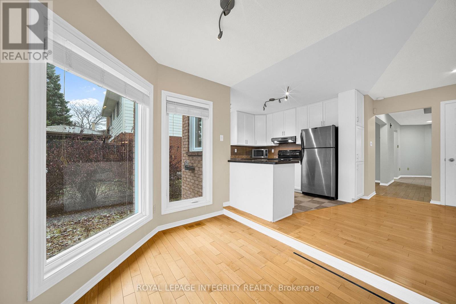 234 Walden Drive, Ottawa, Ontario  K2K 2M3 - Photo 18 - X12559312