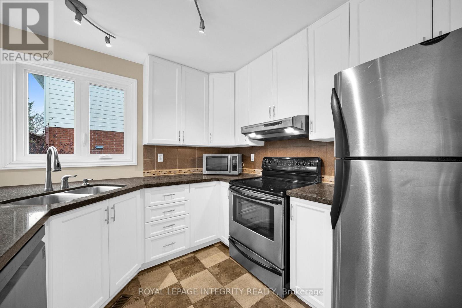 234 Walden Drive, Ottawa, Ontario  K2K 2M3 - Photo 22 - X12559312