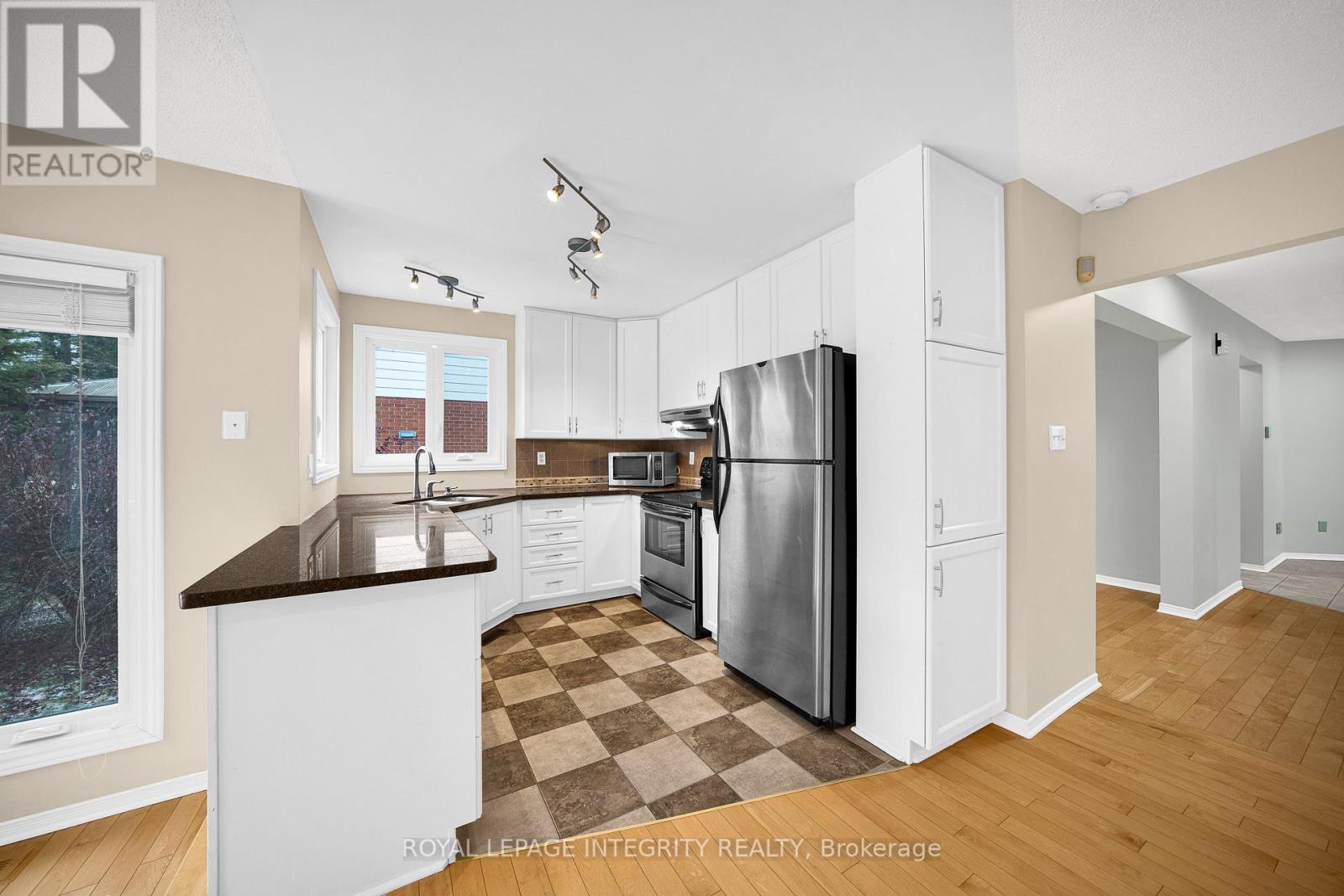 234 Walden Drive, Ottawa, Ontario  K2K 2M3 - Photo 25 - X12559312