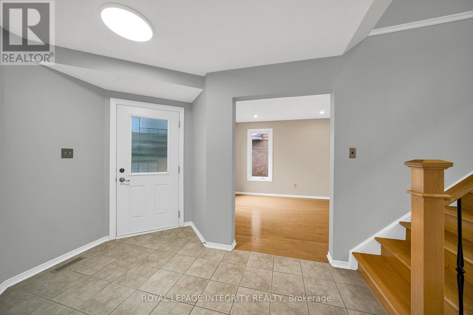 234 Walden Drive, Ottawa, Ontario  K2K 2M3 - Photo 5 - X12559312