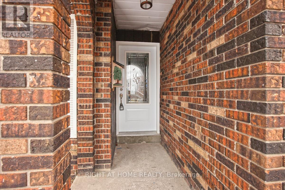 96 Simmons Boulevard, Brampton, Ontario  L6V 3V6 - Photo 15 - W12559016