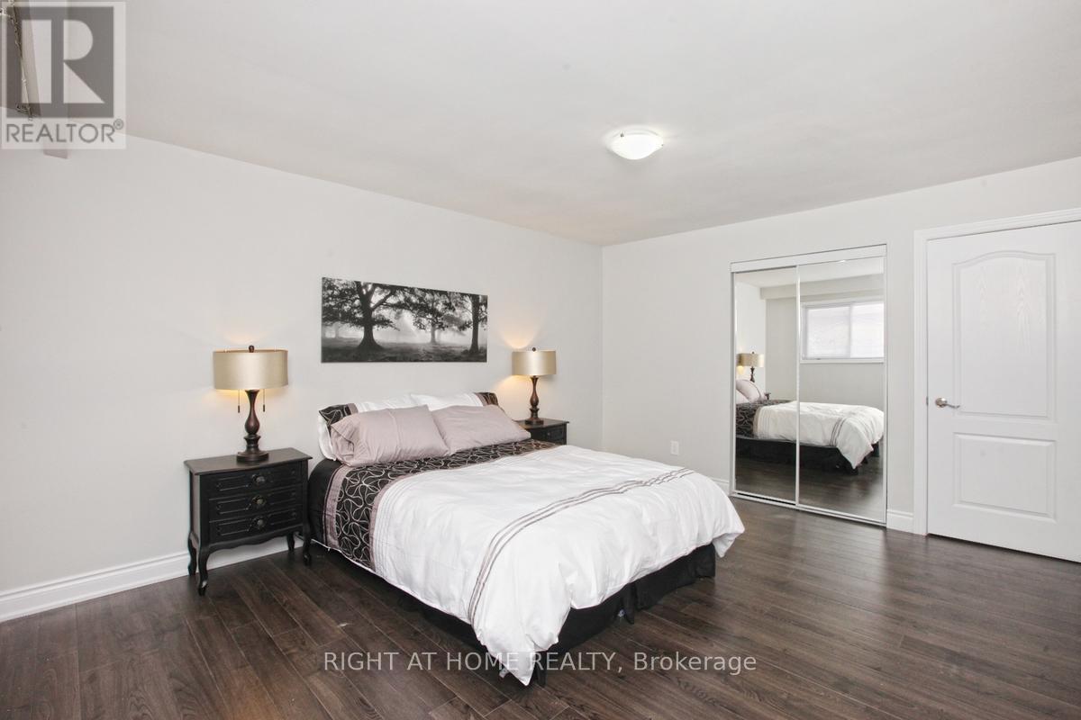 96 Simmons Boulevard, Brampton, Ontario  L6V 3V6 - Photo 2 - W12559016